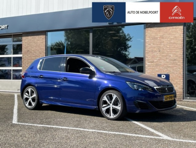Peugeot 308 gt 1.6 turbo-205pk navigatie | full-led | alcantara | trekhaak | cruise & climate control |lmv18 |parkhulp v+a |sportieve auto maar in keurige staat:)