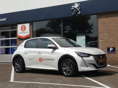 Peugeot 208 active pack 50kwh 136pk 1-fase 12% bijtelling cruise & climate control | parkeersensoren achter | navigatie via apple&android | bluetooth | lm-velgen