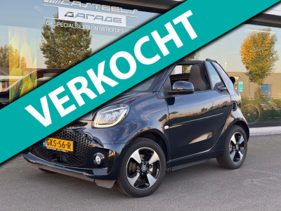 Smart Fortwo cabrio eq essential 18 kwh automaat , achteruitrijcamera , apple-carplay
