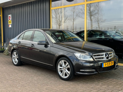 Mercedes-Benz C-Klasse 180 amb. avantgarde