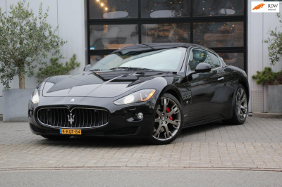 Maserati Granturismo 4.7 s mc - youngtimer - alcantara pack - xenon - nero carbionio - topstaat