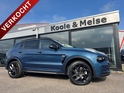 Lynk & Co 01 1.5 261pk plug in hybrid , zwarte velgen , panodak , 360 camera
