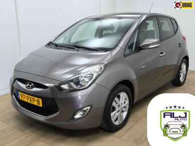 Hyundai Ix20 occasion 1.4i met trekhaak, cruisecontrol en clima airco | tweedehands hyundai ix20 antracietgrijs | hoge instap |