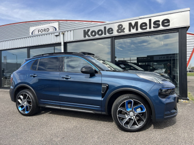 Lynk & Co 01 1.5 261pk plug in hybrid , panodak , 360 gr camera