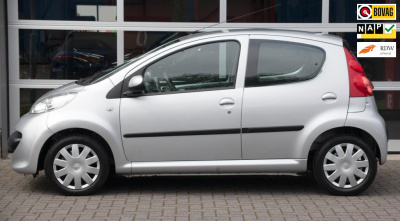 Peugeot 107 1.0-12v xs