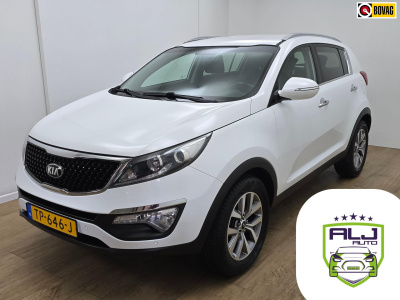 Kia Sportage occasion bomvolle auto! | tweedehands kia sportage met trekhaak | parelmoer | veel ruimte | navi | bluetooth | leer |