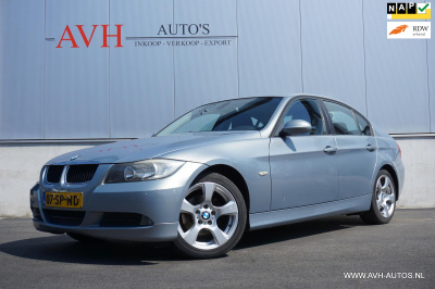 BMW 3-serie 318i high executive