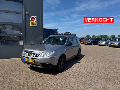 Subaru Forester 2.0 x intro