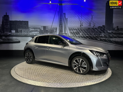 Peugeot 208 1.2 puretech gt *pano*camera*carplay*