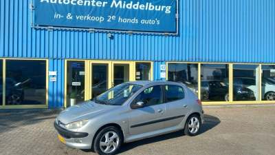 Peugeot 206 1.4 16v gentry