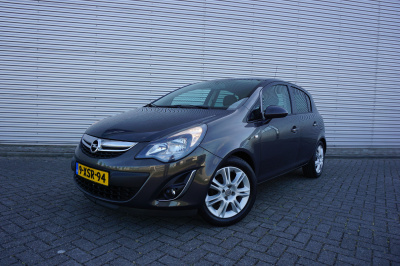 Opel Corsa 1.4-16v blitz airco / navi / cruise / elektr. ramen / parkeers. / nap
