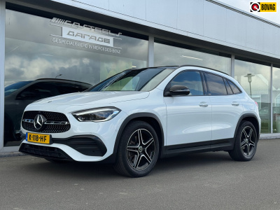 Mercedes-Benz Gla-klasse 200 business solution amg automaat /wegklapbare trekhaak / panoramadak / stoelen met memory