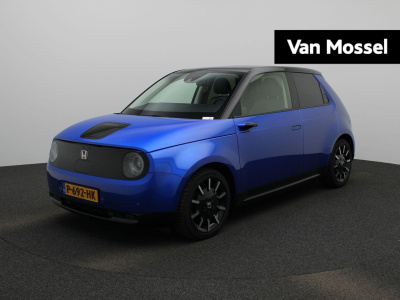 Honda E advance 17" | automaat | navigatie | panoramadak | 360 camera | apple carplay / android auto | virtual cockpit | stoel- stuurverwarming | adaptieve cruise control | lichtmetalen velgen | lage km stand