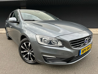 Volvo V60 2.0 t3 summum // 66.000km // dealeronderhouden //