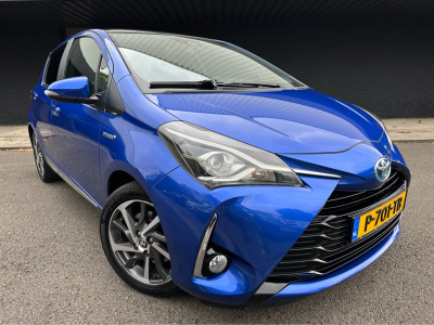 Toyota Yaris 1.5 hybride // premium uitvoering //