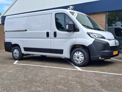 Citroen Jumper gb 2.2 bluehdi 120pk s&s l2h1 3zitplaatsen trekhaak | achteruitrijcamera | parkeersensoren voor&achter | zijschuifdeur rechts | airco | bluetooth