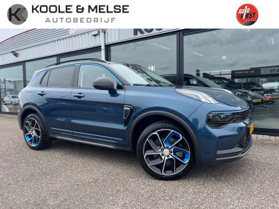 Lynk & Co 01 1.5 261pk plug in hybrid , panodak , 360gr camera, carplay