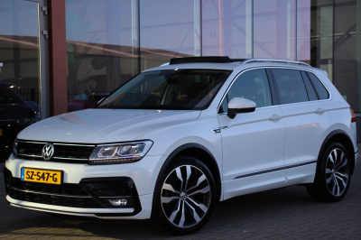 Volkswagen Tiguan 1.4 tsi 4motion r-line | pano | v.c. | acc | el. trekhaak