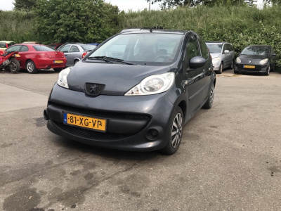 Peugeot 107 1.0-12v xs