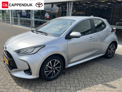 Toyota Yaris 1.5 hybrid dynamic | navi | camera |