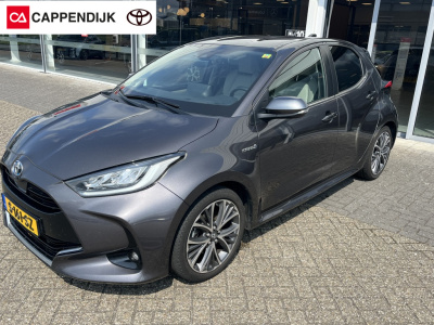 Toyota Yaris | net binnen | 1.5 hybrid executive | leer | head-up display | bsm |