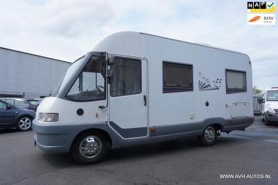 Fiat Ducato burstner 2.5 tdi, integraal/ vast bed/ fietsendrager