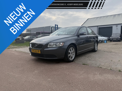 Volvo S40 2.4 d5 momentum 5 cilinder voll onderhouden