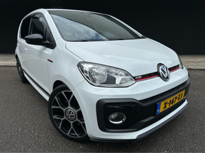 Volkswagen UP! gti // carplay // android auto //