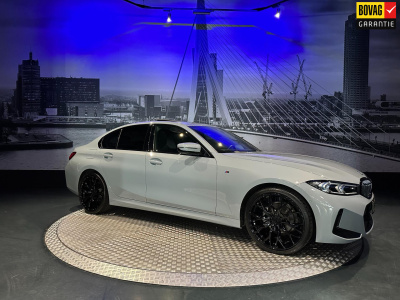 BMW 3-serie 318i m sport edition *schuifdak*shadow line*camera*laser*