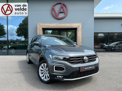 Volkswagen T-roc 1.5 tsi 150pk sport | led | dode hoek | trekhaak | carplay | incl. 1 jaar bovag garantie