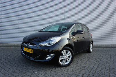 Hyundai Ix20 1.4i i-magine airco / navi / camera / cruise / trekhaak / parkeers. / nap