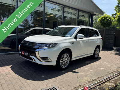 Mitsubishi Outlander 2.4 phev pure+ afn.trekhaak + winterset