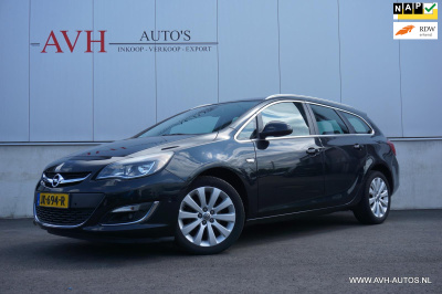 Opel Astra sports tourer 1.4 turbo sport +