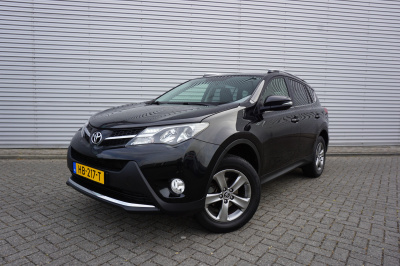 Toyota Rav4 2.0 dynamic 4wd - automaat- airco / navi / cruise / elektr. ramen / trekhaak / nap