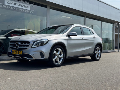 Mercedes-Benz Gla-klasse 180 business solution amg