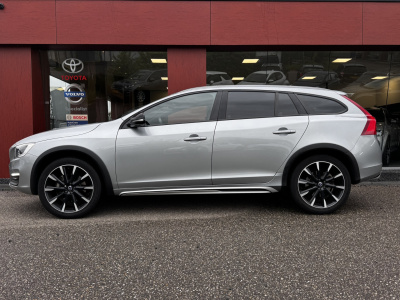 Volvo V60 cross country 2.0 t5 polar+ | 19" lmv | on-call | trekhaak