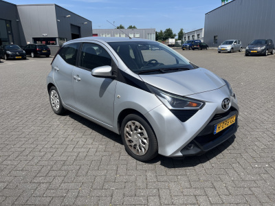 Toyota Aygo 1.0 vvt-i x-play