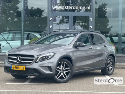 Mercedes-Benz Gla-klasse 200 ambition l panoramadak l night pakket l afneembare trekhaak l becker map pilot l led koplampen l airco l pts l