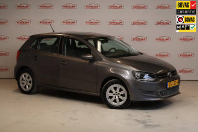Volkswagen Polo 1.4-16v highline, pdc achter, trekhaak, el ramen, nw distributie