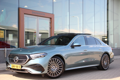 Mercedes-Benz E-Klasse 300 e amg line | superscreen | pano | burmester | 360 camera | trekhaak
