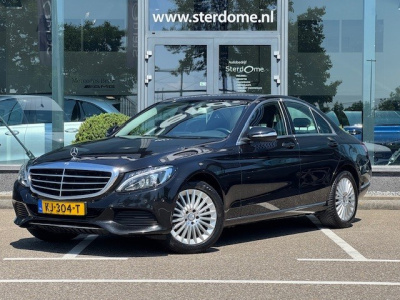 Mercedes-Benz C-Klasse 200 cdi ambition elegance i stoelverwarming i tempomaat i parkeer sensoren i let i airco i i lm velgen i 6 bak i navigatie i