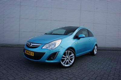 Opel Corsa 1.4-16v color edition airco / elektr. ramen / lm velgen / nap