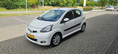 Toyota Aygo comfort 5drs airco / nl auto / apk 06-2026 / garantie