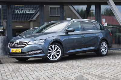 Skoda Superb combi 1.5 tsi act | trekhaak | virtual cockpit | canton | stoelverwarming | nap | apple carplay | android auto