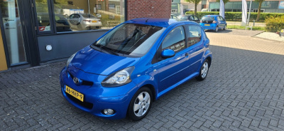 Toyota Aygo 1.0-12v dynamic blue