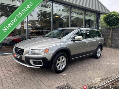 Volvo XC70 2.4 d5 summum automaat youngtimer