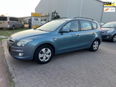 Hyundai I 30 cw 1.6i blue dynamic