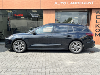 Ford Focus wagon 1.0 ecoboost hybrid st line | winter package | camera | cruise control | apple/ android carplay | trekhaak
