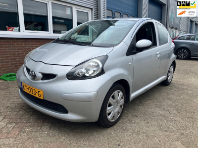 Toyota Aygo 1.0-12v