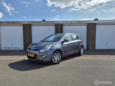 Hyundai I 20 1.2i dynamicversion